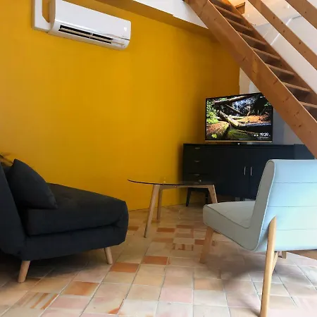 Logement Dans Le Vieux *