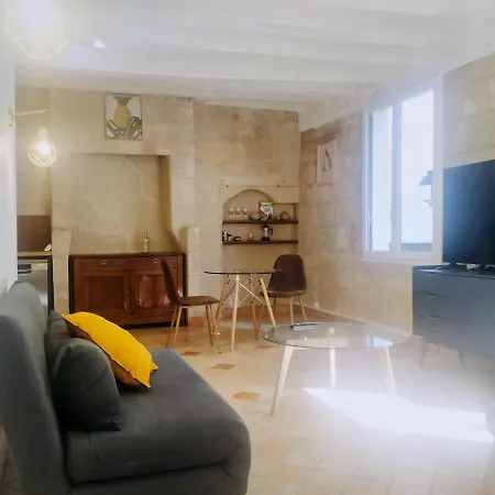 Logement Dans Le Vieux * Tours